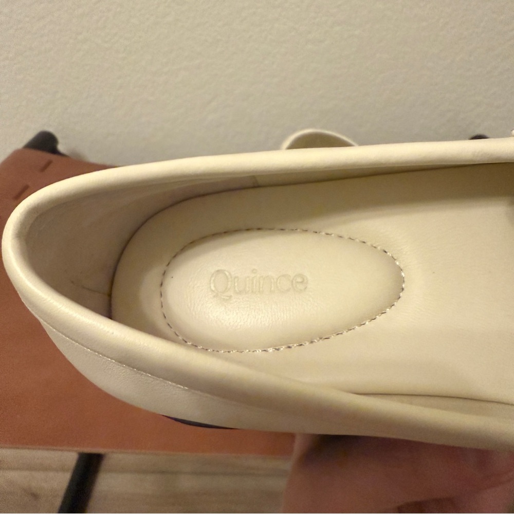 Quince| EUC Women’s Size 7 Cream Loafers with Black Soles - Picture 10 of 14